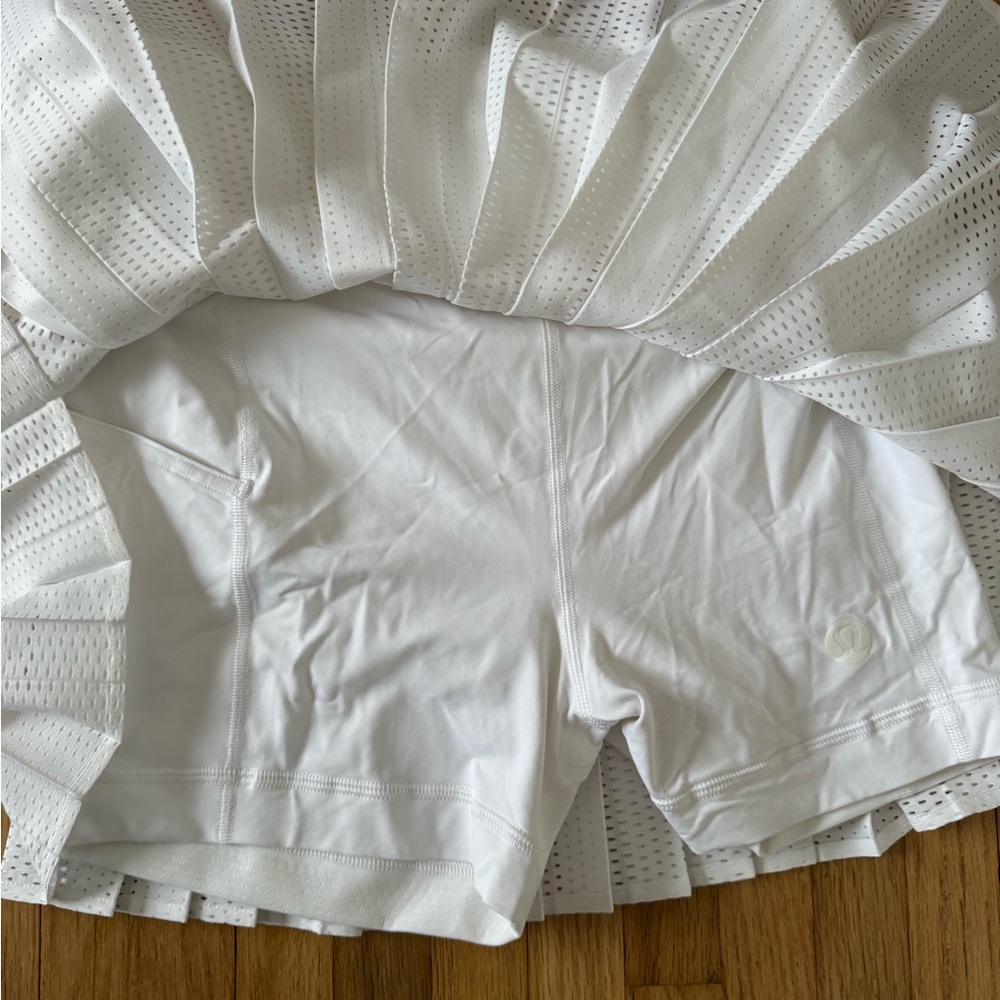Lululemon White Pleated Women's Tennis Skirt - Picture 3 of 4